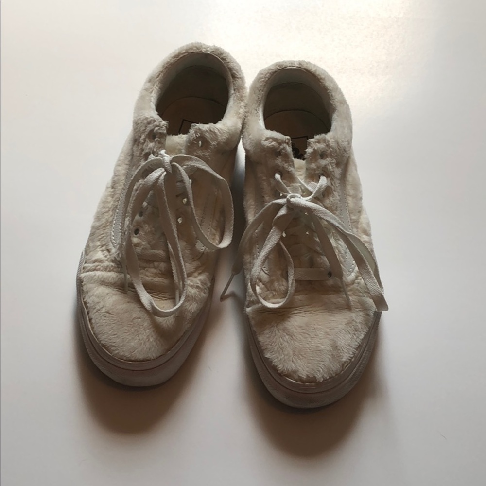Vans White faux fur lace up off white and white